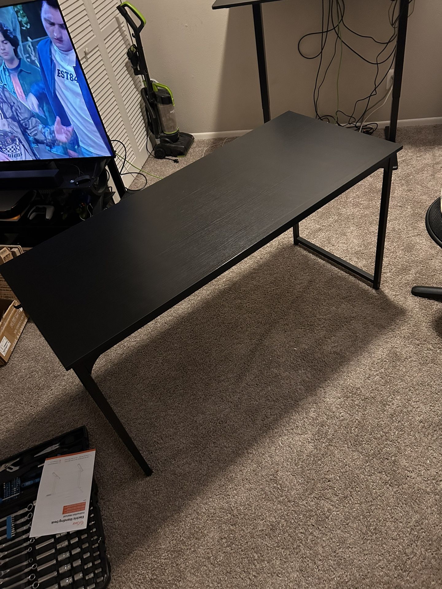 Black Desk