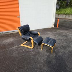 Mid Century Modern Lounge Chair and Ottoman 