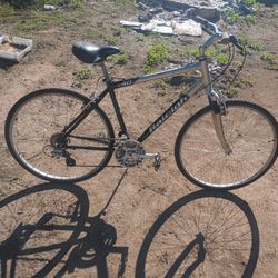 Royale Bicycle 700 Cc 75.00