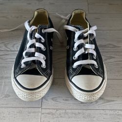 Girl Or Boys Tennis Shoe