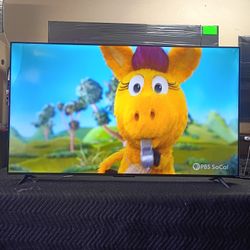 65 Inch Roku TCL 4k Smart Beautiful Tv Comes With Remote Control Shows Great Picture Works Perfect Guaranteed 