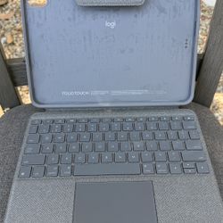 Logitech Folio Touch Keyboard Case for iPad Pro (11-inch, 1st, 2nd, 3rd Gen)