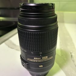 Nikon AF-S DX Nikkor 55-300mm f/4.5-5.6 G VR