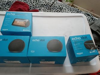 Brand New Amazon Echo Dots And Show