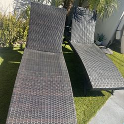  Outdoor All Weather Wicker Chaise lounge 