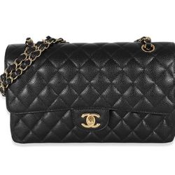 Chanel classic flap bag black with gold hardware
