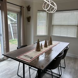 Beautiful Wood Dinning Table 