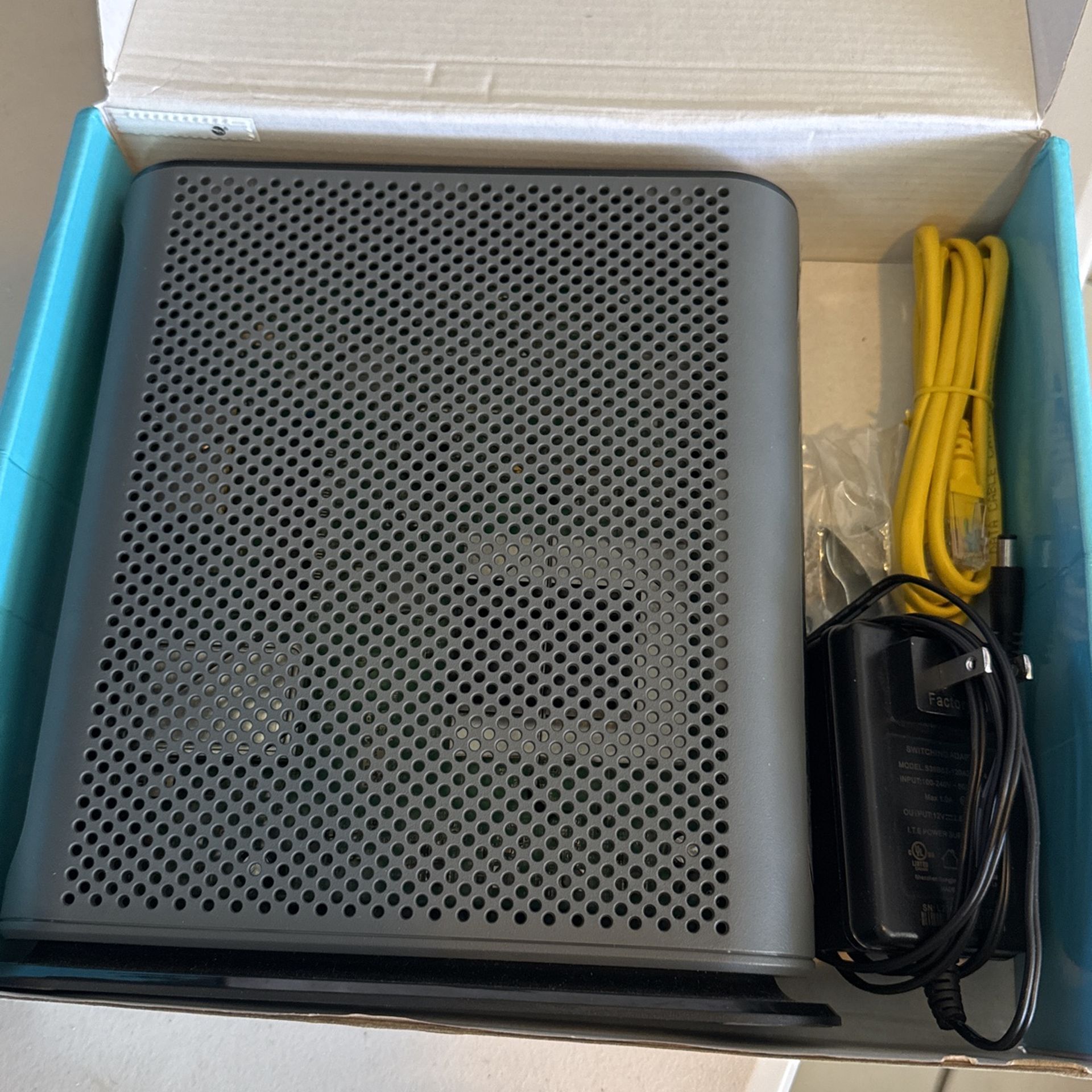 Motorola AC1900 WiFi Router /Modem