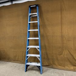 8’ WERNER FIBERGLASS STEP LADDER