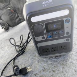 Anker SOLIX C300 Portable Power Station W/ Solar Panels Included