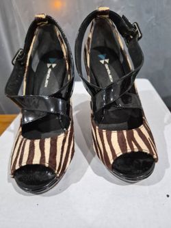 Women's shoes