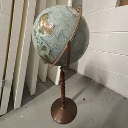 Vintage Globe on Slim Metal Stand – Classic Decor Piece