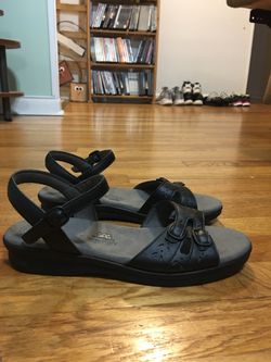 NEW CONDITION SAS DUAL LEATHER STRAP sandals 9.5 women