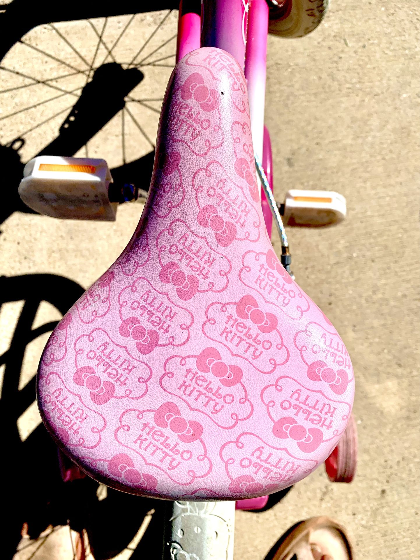 HELLO KITTY 16” BIKE( great SHAPE & CONDITION:10/10)