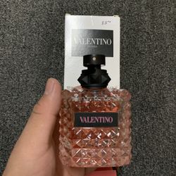 Valentino Donna Born In Roma