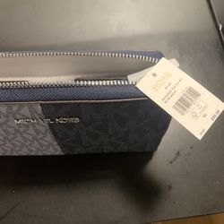 New With Tags Michael Kors Wallet