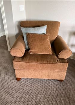 Single sofa