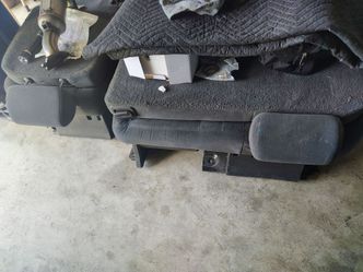 Middle bench seat