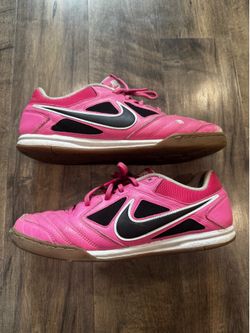 Nike futsal shoes