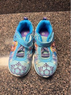 Used frozen toddler shoes 8.5