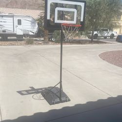 Basketball hoop