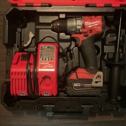 Milwaukee Fuel Brushless Hammer Drill Kit