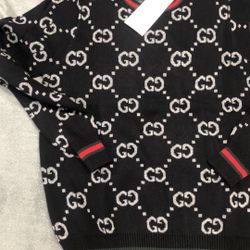 Black Sweater    S,m,l,xl