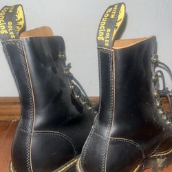 Doc Martens Size 9 Women’s 