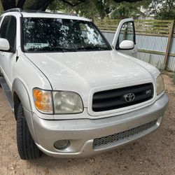 2003 Toyota Sequoia