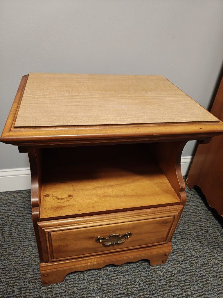 Solid Wood Nighstand