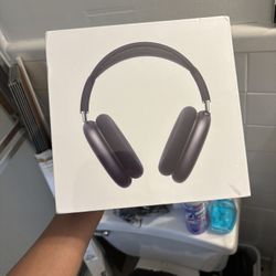 Apple AirPod Maxs