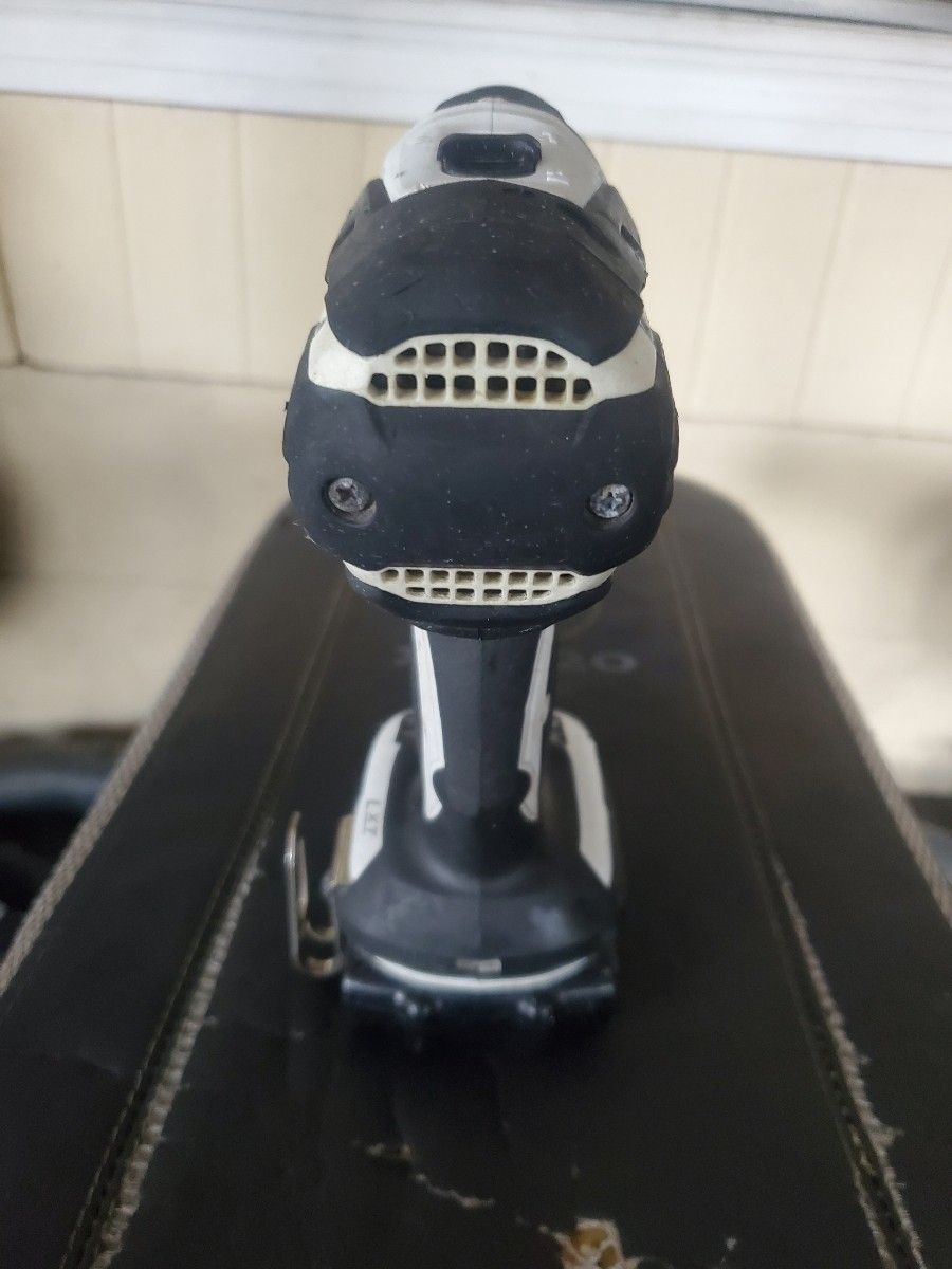 Makita Drill Gun With Battery 