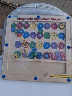 !! Child's Learning Toy  Magnetic Alphabet  Maze