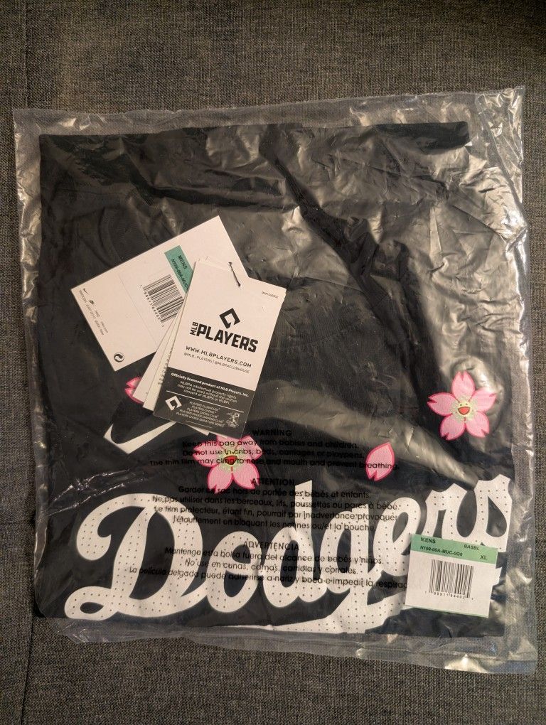 2025 Panini donruss NFL football Costco exclusive bundle box jumbo downtown trading cards