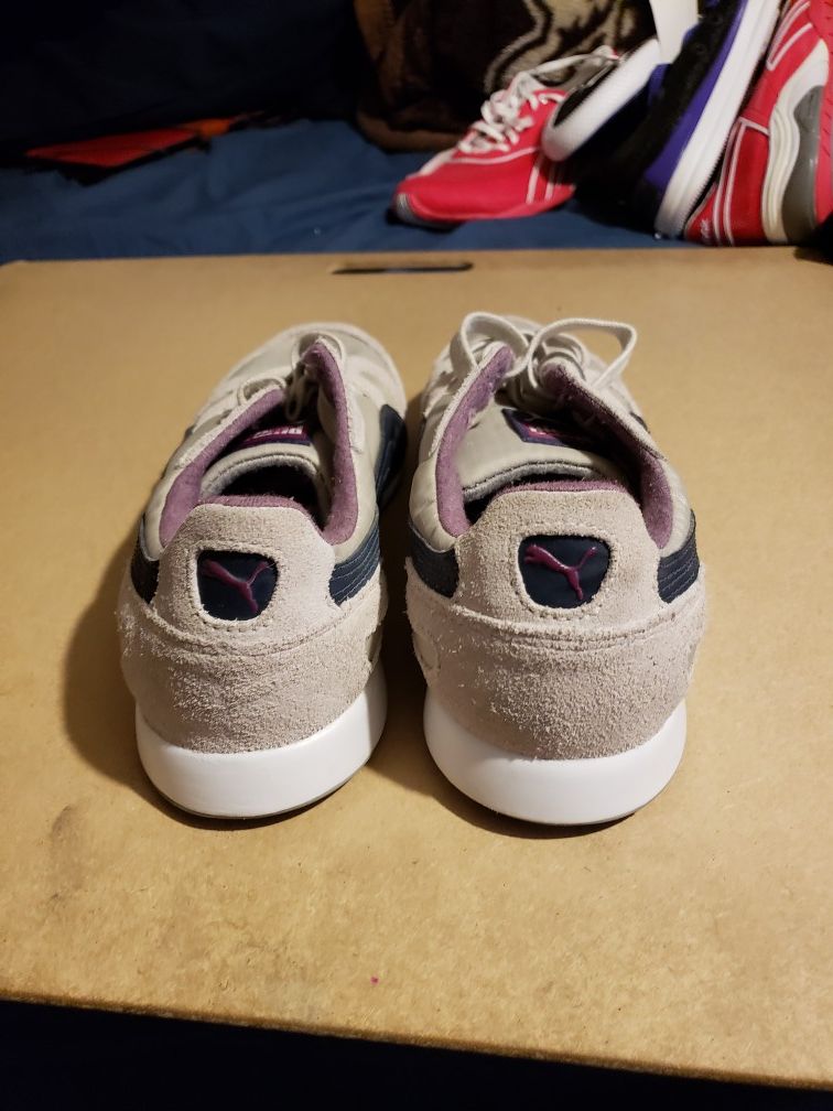 Puma tennis shoes