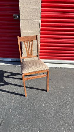 Chair by Stakmore