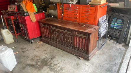 Free vintage stereo cabinet