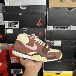 Nike Air Trainer 1 Valentine's Day size 9  USED But Clean 