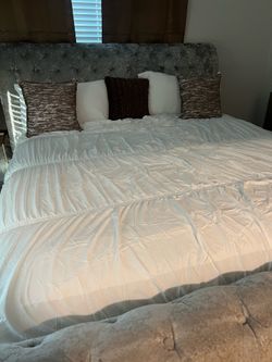 Must Go Today ! King Size Bed $400