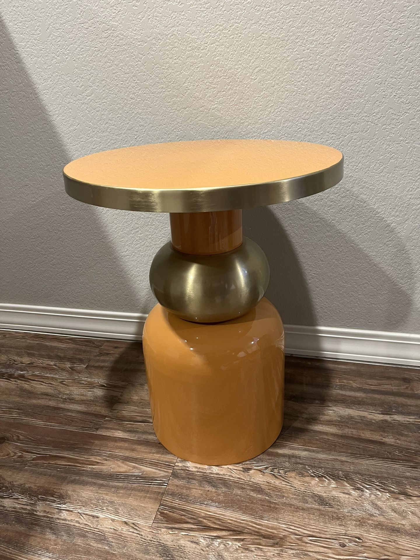 Accent Table
