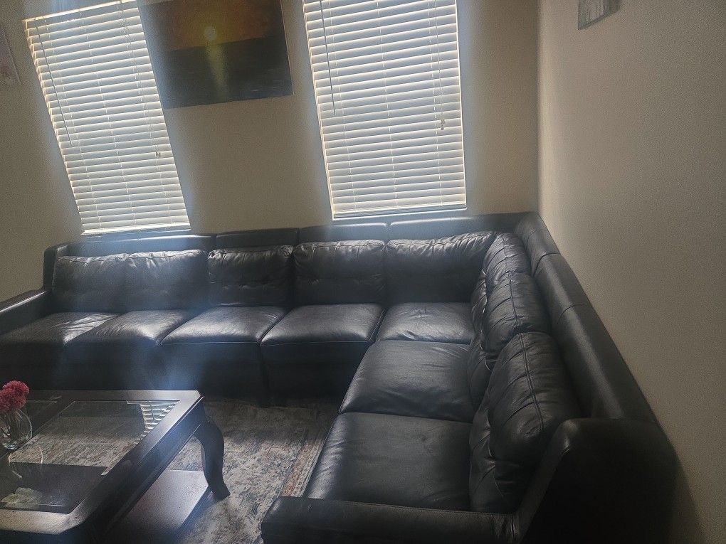 4 Seater By 3 Seater Leather Couch For Sale