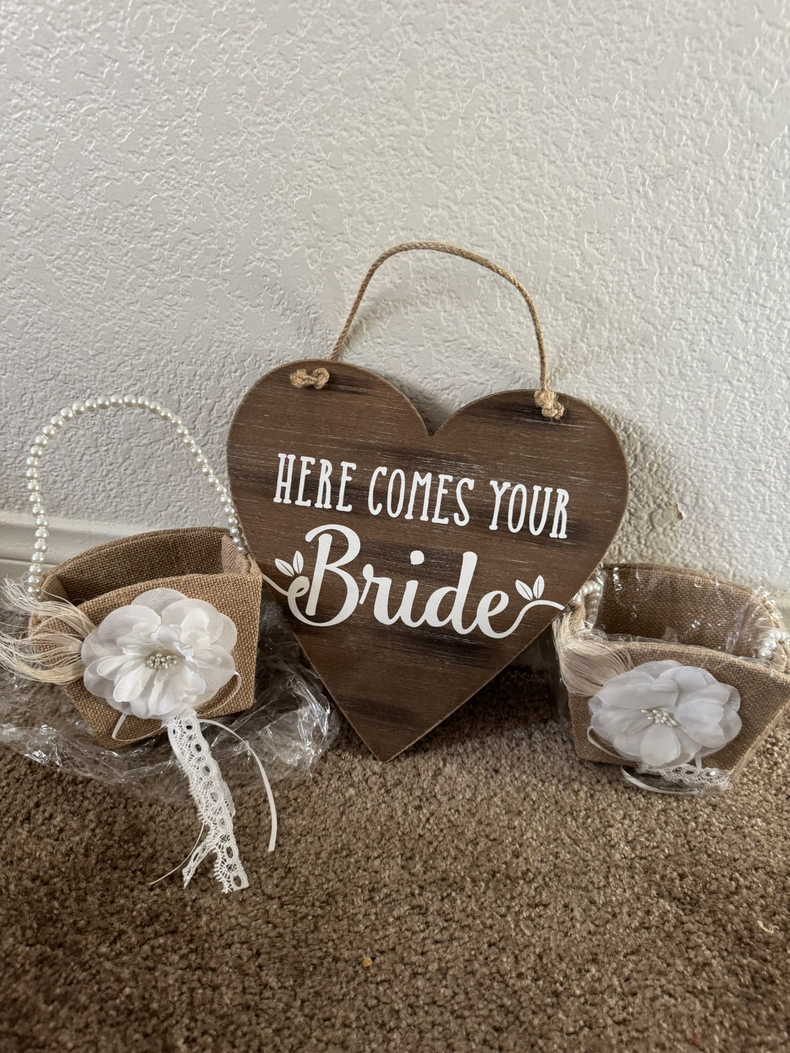 Wedding Set – “Here Comes the Bride” Sign + 2 Flower Girl Baskets