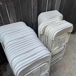 white folding chairs 