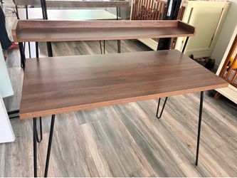 Slim computer desk