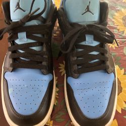 Mens Jordan’s/12 /Carolina 
