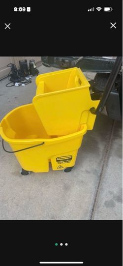 YELLOW MOP BUCKET NEW