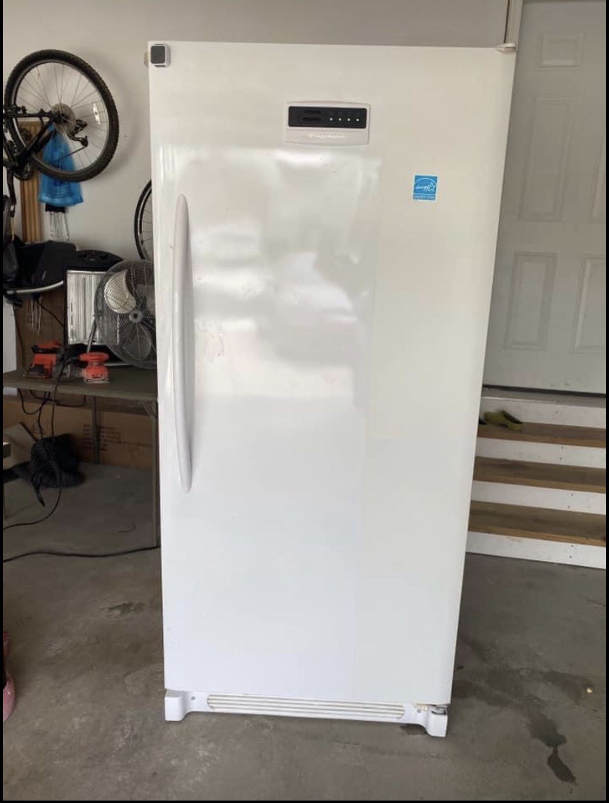 22 Cubic Feet Freezer