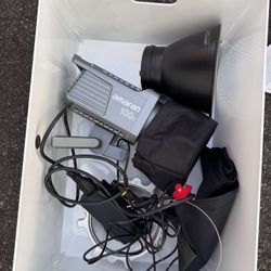 Amaran 100d LED Video Light