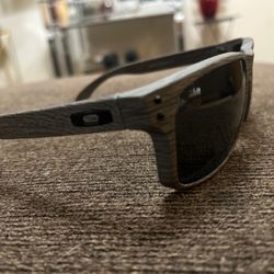 Oakley Holbrook Sunglasses New In Box