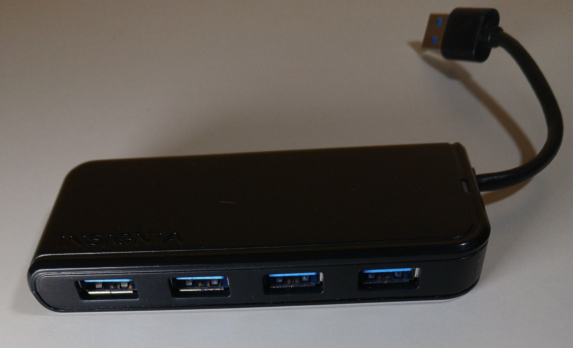 Insignia NS-PCH6430 4-Port USB 3 Travel hub